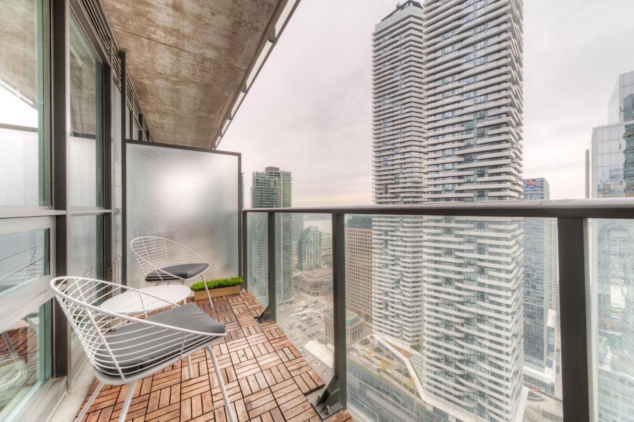 Stylish Newly Furnished Condo With Beautiful Lake View Toronto Eksteriør bilde