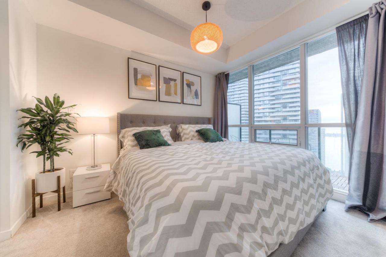 Stylish Newly Furnished Condo With Beautiful Lake View Toronto Eksteriør bilde